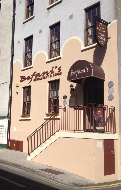 Befani'S Mediterranean Restaurant & Townhouse Клонмел Екстериор снимка