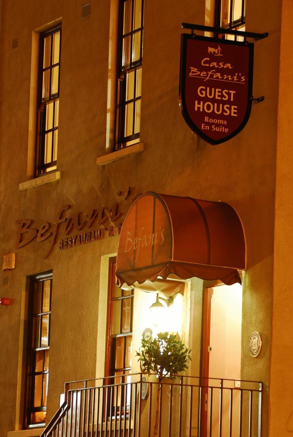 Befani'S Mediterranean Restaurant & Townhouse Клонмел Екстериор снимка